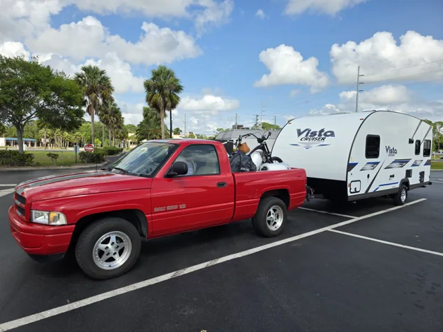 1998 Dodge Ram SS/T towing our Gulf Stream Vista Cruiser